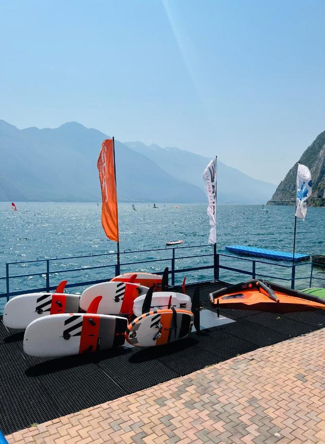 Surf Pier - Montagnoli Group 3* Limone sul Garda
