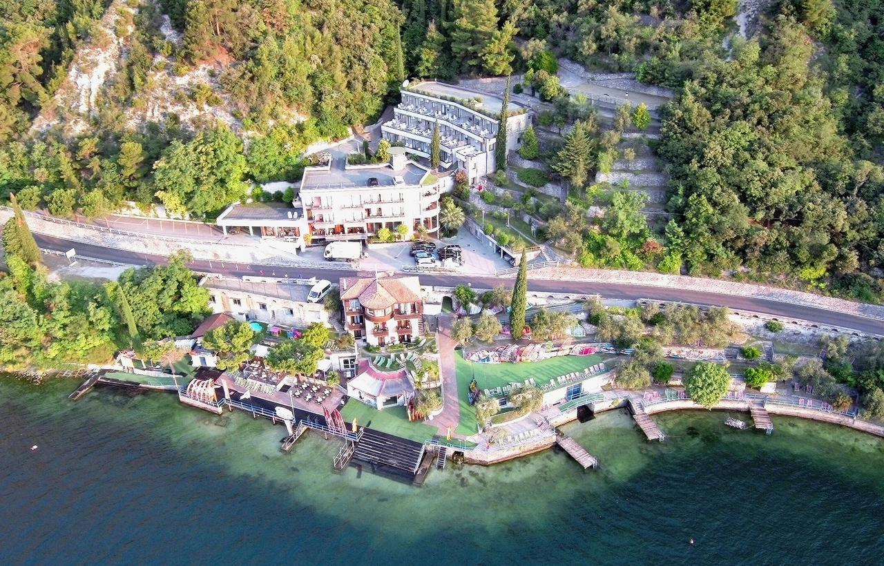 Surf Pier - Montagnoli Group Limone sul Garda