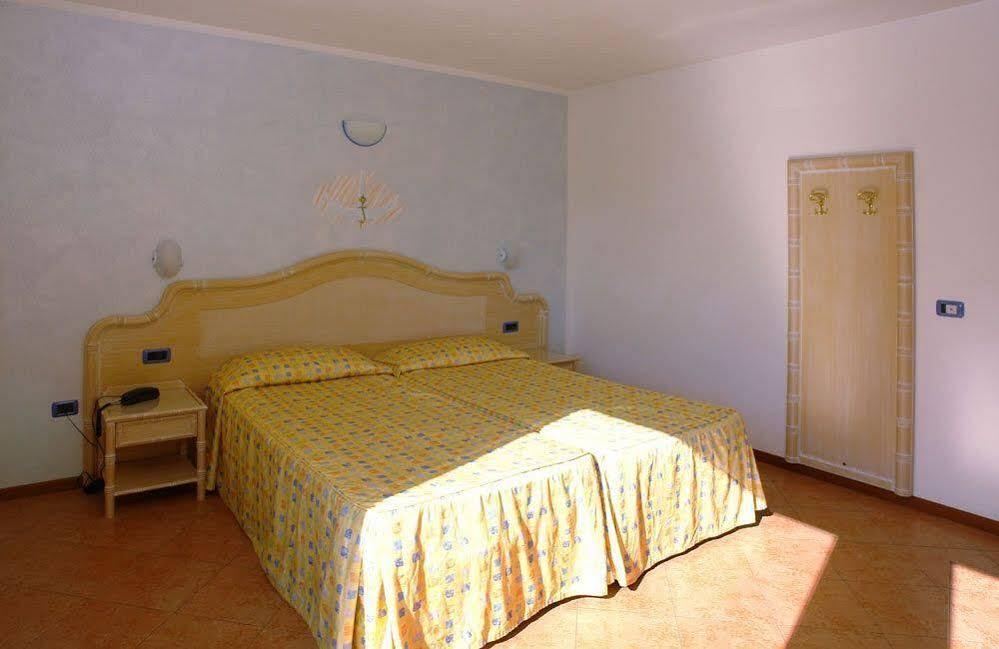 Hotel Surf Pier - Montagnoli Group 3*