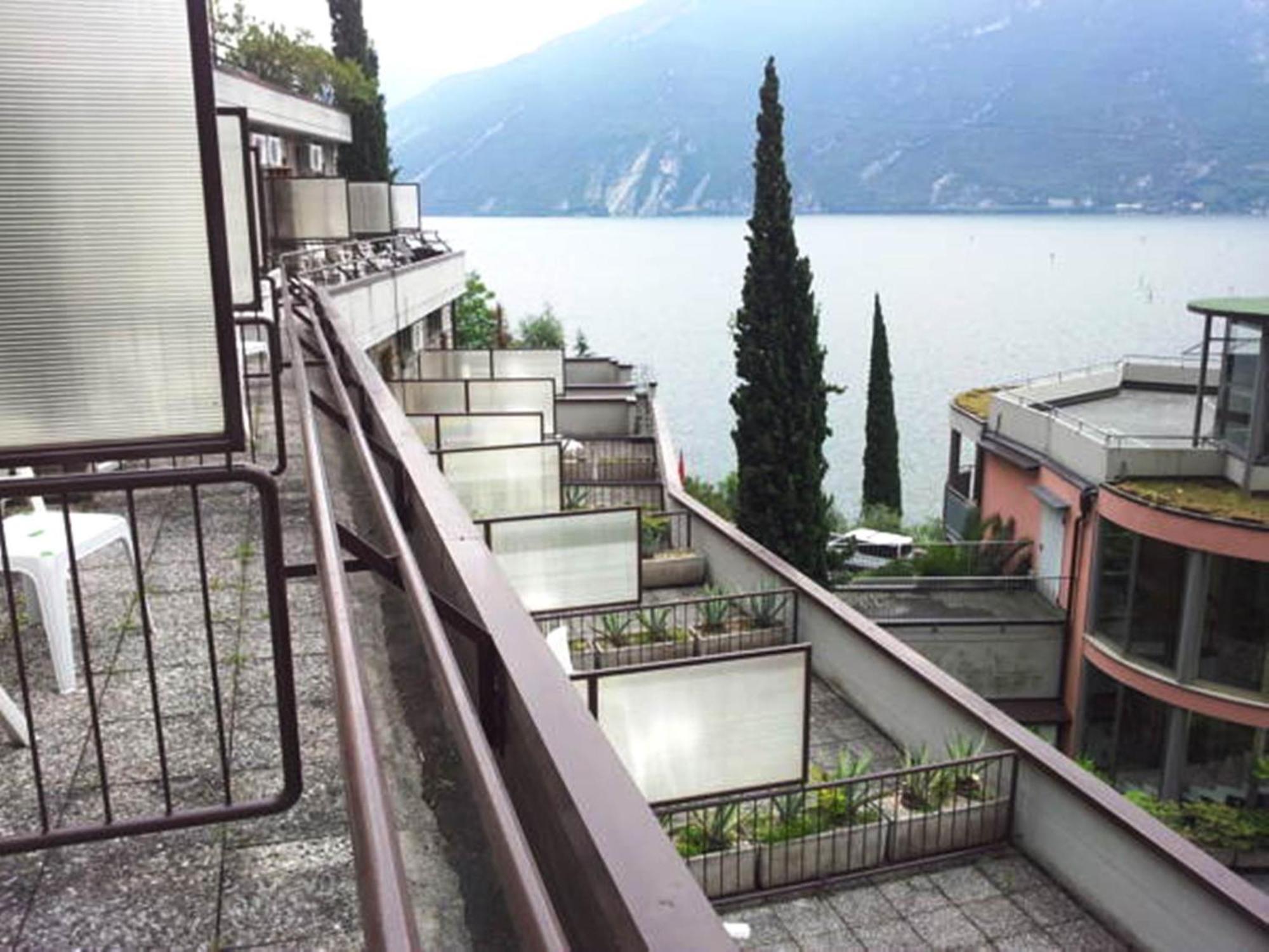 Surf Pier - Montagnoli Group