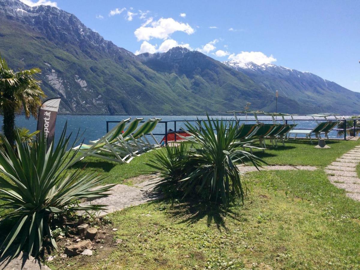 Surf Pier - Montagnoli Group Limone sul Garda